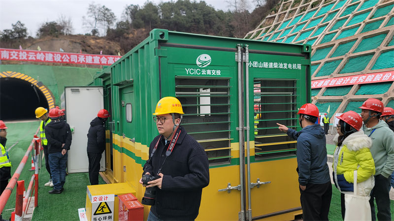 Máy phát điện diesel không người vận hành: Xu hướng tương lai trong việc nâng cao hiệu quả quản lý n